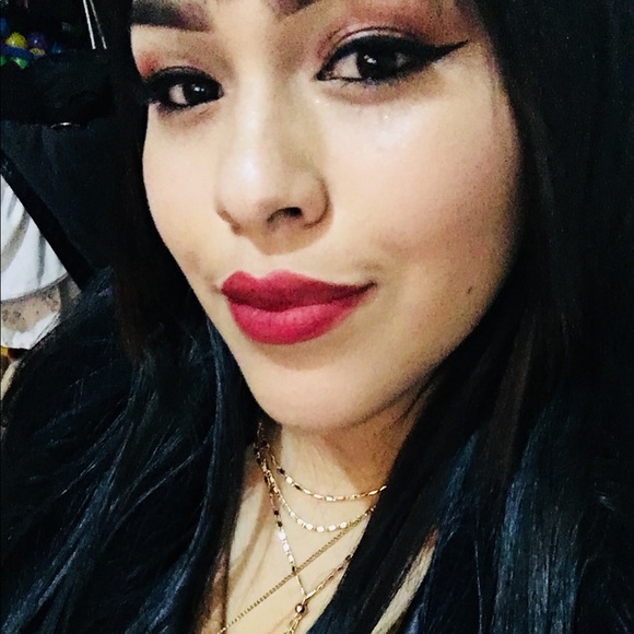 💕trades Last price ❤️brand new in box set of Lips - Picture 6 of 8